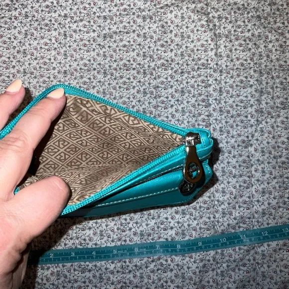 Beautiful Teal Multi-pocket Relic Wallet! - Picture 7 of 8